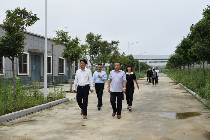 劉培建到自來水調研1.png