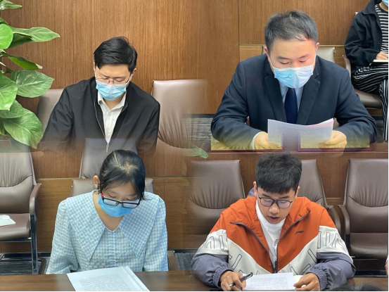 0428新聞稿-駐馬店市產(chǎn)業(yè)投資集團(tuán)有限公司召開(kāi)“青春向黨、奮斗強(qiáng)國(guó)”五四青年節(jié)主題座談交流會(huì)311.png