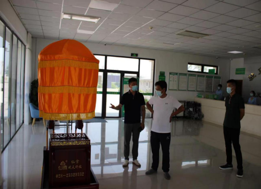 7.14市產(chǎn)業(yè)集團(tuán)黨委書記、董事長劉培建深入子公司檢查疫情防控工作147.png