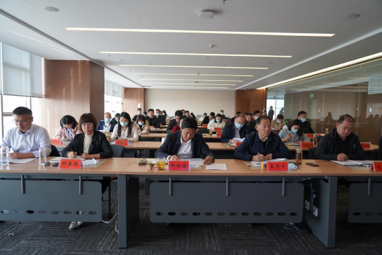 新聞稿：駐馬店市產(chǎn)業(yè)投資集團(tuán)有限公司召開(kāi)“決戰(zhàn)決勝第四季度、奮力沖刺全年目標(biāo)”部署動(dòng)員會(huì)（陳主任、主席修改版）981.png